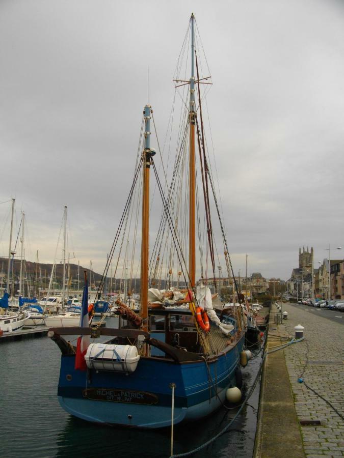 Gites De Mer Les Boucanes Fécamp Esterno foto